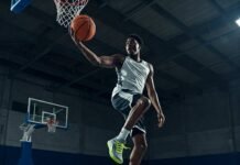 Best Basketball Shoes: How to Choose for Indoor, Outdoor, and Hybrid Courts Dynamic Basketball Jump